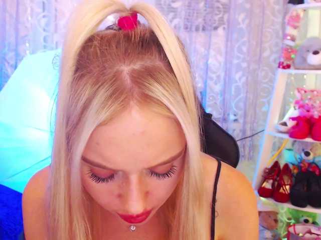 Fotografije MindyKally com play with lovense and cum together ;3
