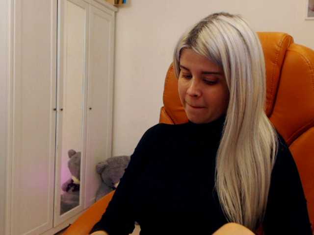 Fotografije AryaJolie TOPIC: Hey there guys!! Let's have some fun~ naked strip 444tks, more fun pvt is on, or spin the wheell 199 or 599tks,kisses:*:*~