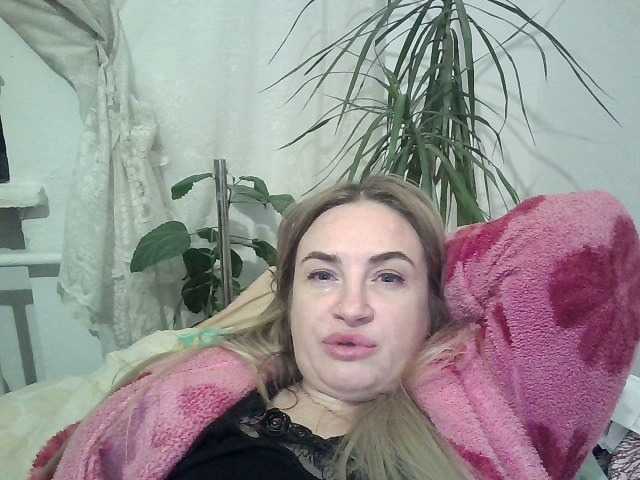 Fotografije Masha59 .A full woman, exuding soft lunar energy, especially strongly attracts male, active solar energy. (about an independent, independent woman who can do as she wants, at her own discretion) ...