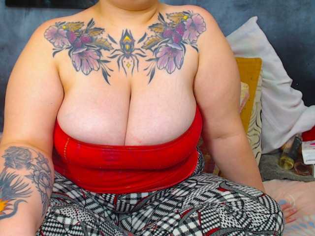 Fotografije ROXXAN911 Welcome to my room, enjoy it! #fuckpussy #bigtits #bbw #fat #tattoo #bigpussy #latina