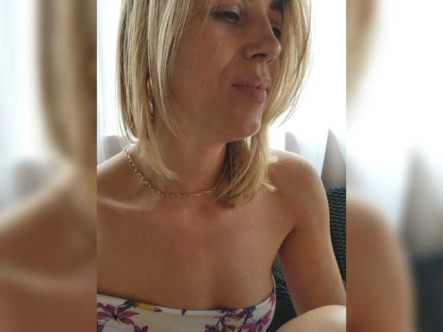 Fotografije Crazy_Angel Hi guys I m Sandra whisper to me your deepest wishes Lovens works from 2 tk My Favorite tips 7588110120PVT OPEN before tip 250