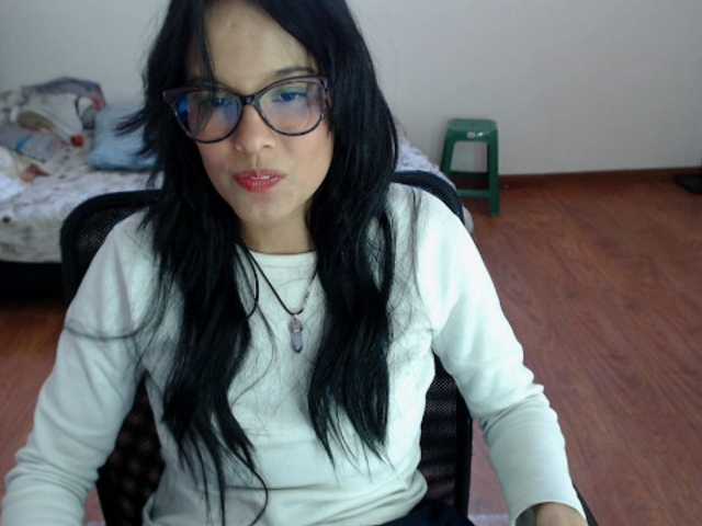 Fotografije valak133 ❤️25 nakedtokenspls play with me pls Help me to have a big orgasm.❤️ #squirt #colombia #latina #glasses#c2c